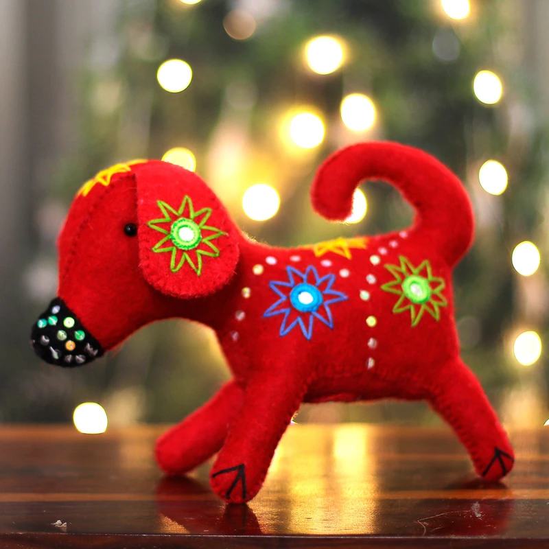 Christmas Puppy in Red Wool Felt Christmas Tree Topper technical drawing